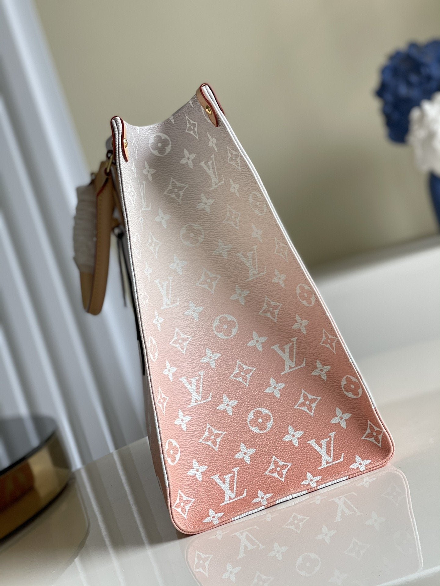 ONTHEGO GM 41 BRUME MONOGRAM GIANT COATED CANVAS - Image 4