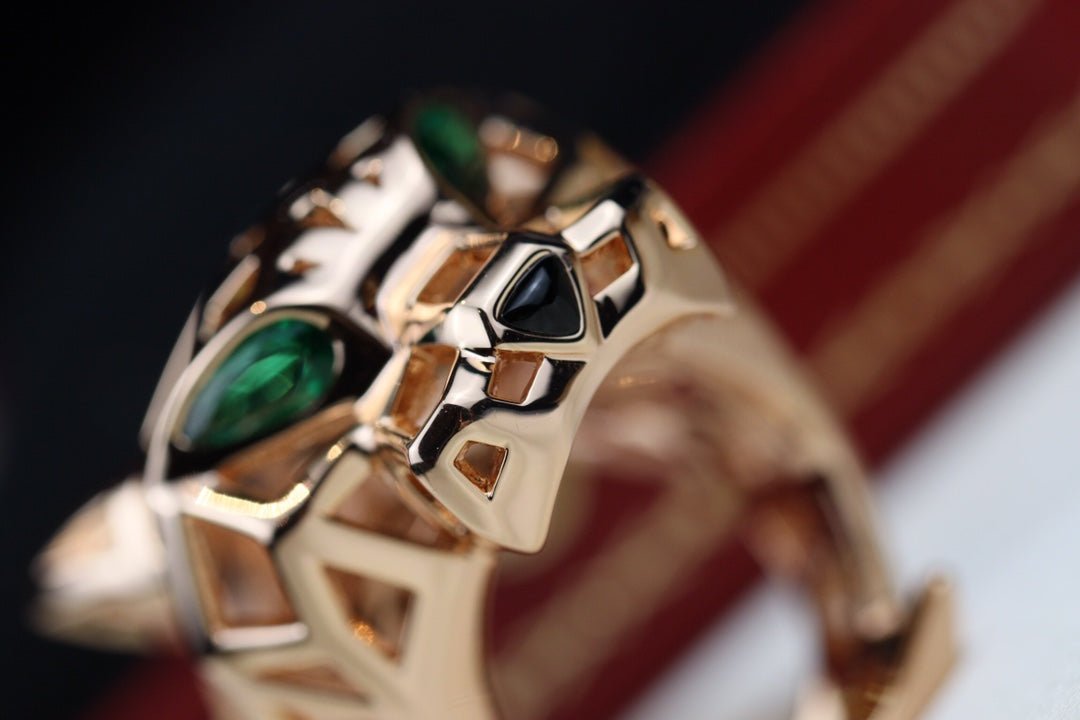 PANTHERE 31MM RING ONYX AND TSAVORITE GARNETS - Image 8