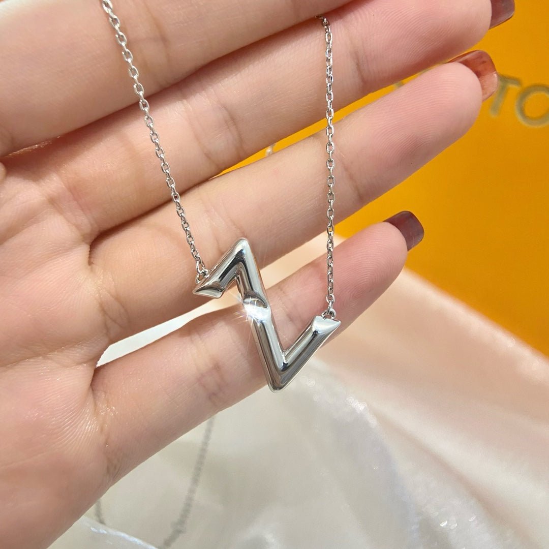 VOLTE UPSIDE DOWN NECKLACE - Image 9