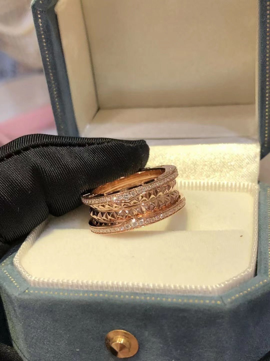 ZERO 1 ROCK DIAMOND PINK GOLD - Image 4