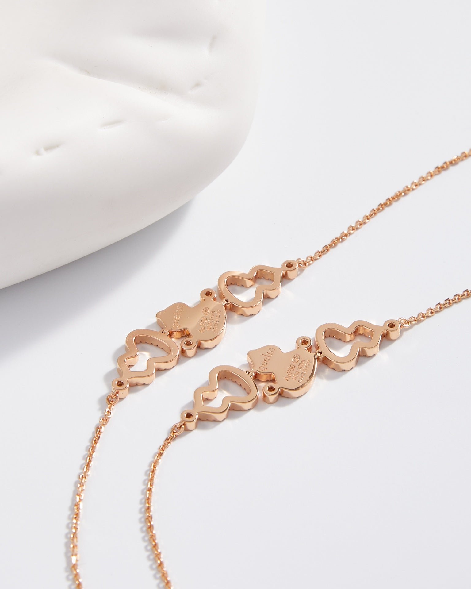 WULU DIAMOND 3 MOTIF PINK GOLD BRACELET - Image 9
