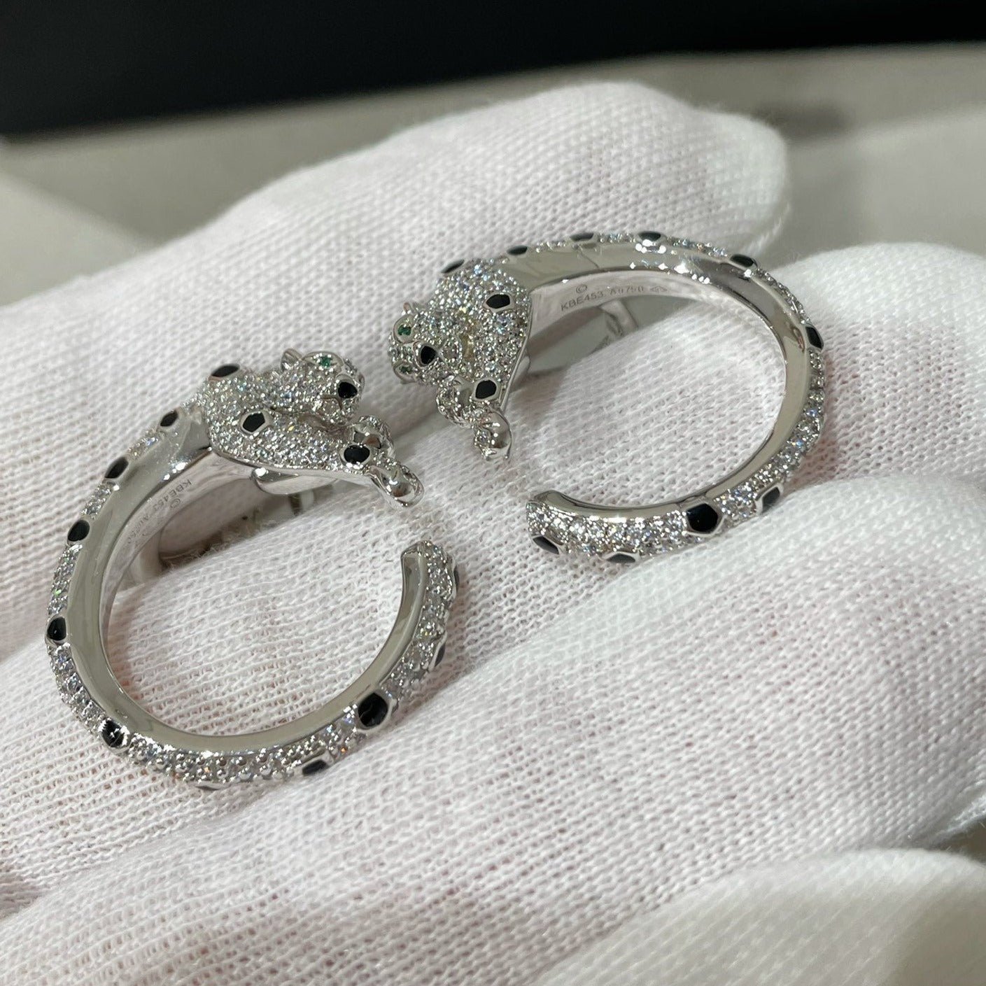 PANTHERE DIAMOND ONYX GREEN EMERAL SILVER EARRINGS - Image 5