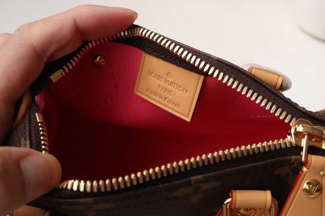 VIVIENNE 16 NANO SPEEDY CANVAS MONOGRAM - Image 9