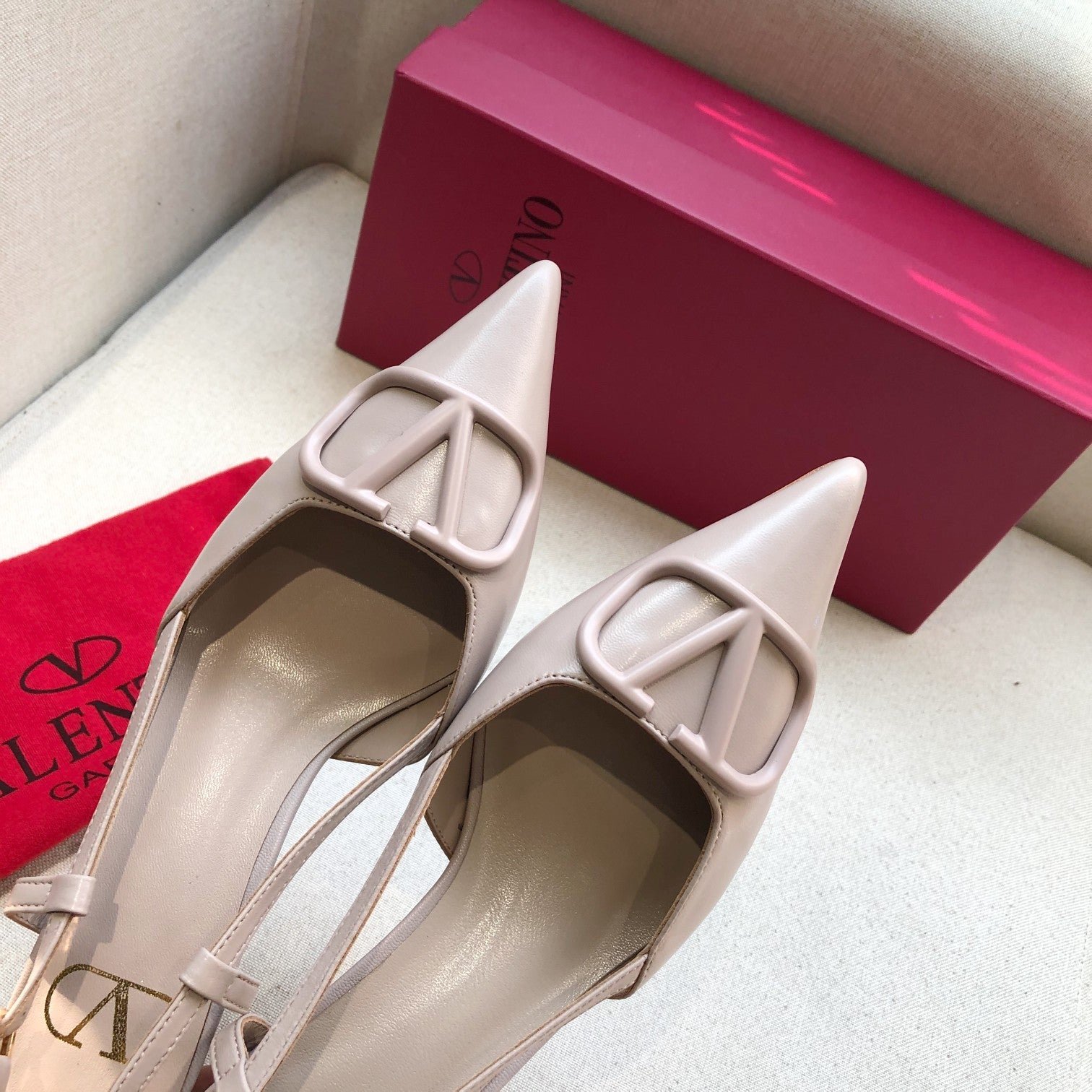 VLOGO SIGNATURE PALE PINK CALFSKIN HIGH SLINGBACK PUMP 4 CM - Image 5
