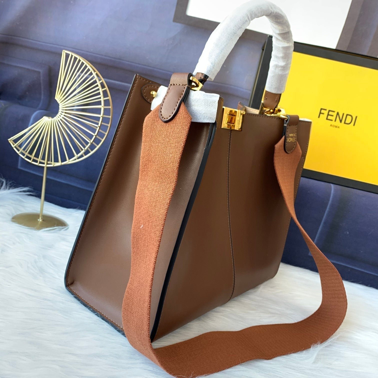 Peekaboo X-lite medium 30cm Bag tan lambskin gold hardware - Image 3