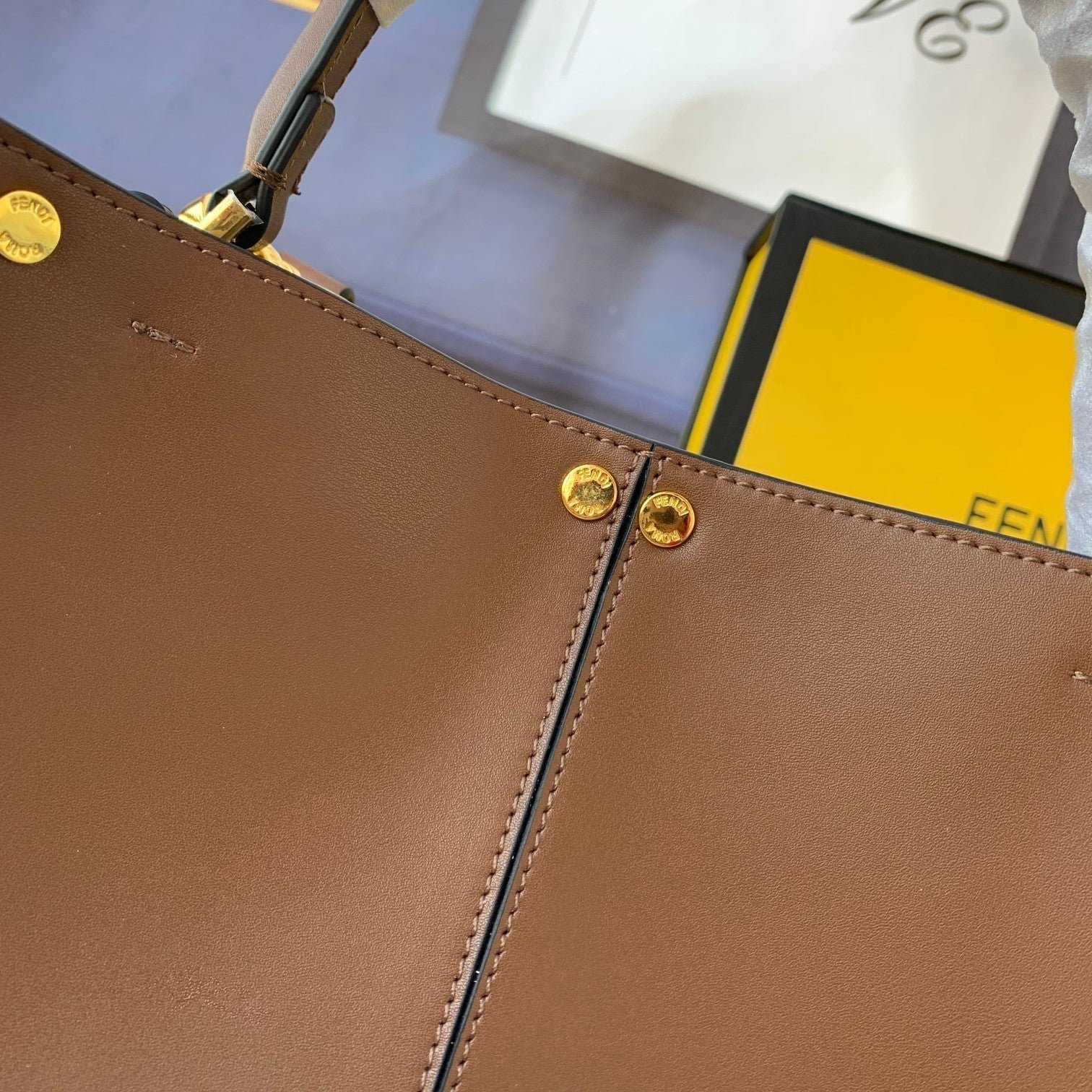 Peekaboo X-lite medium 30cm Bag tan lambskin gold hardware - Image 6