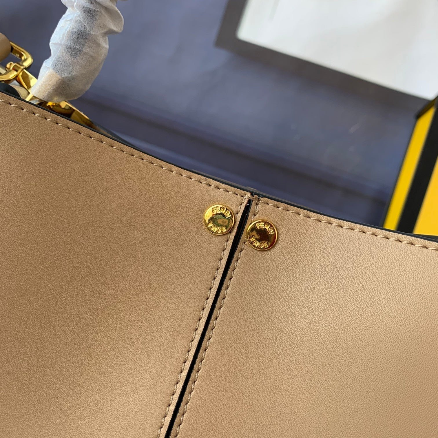 Peekaboo X-lite medium 30cm Bag light brown lambskin gold hardware - Image 6