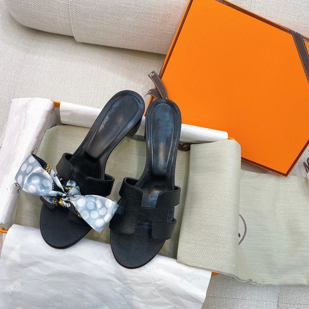 Oasis Sandal Epsom Calfskin Black - Image 2