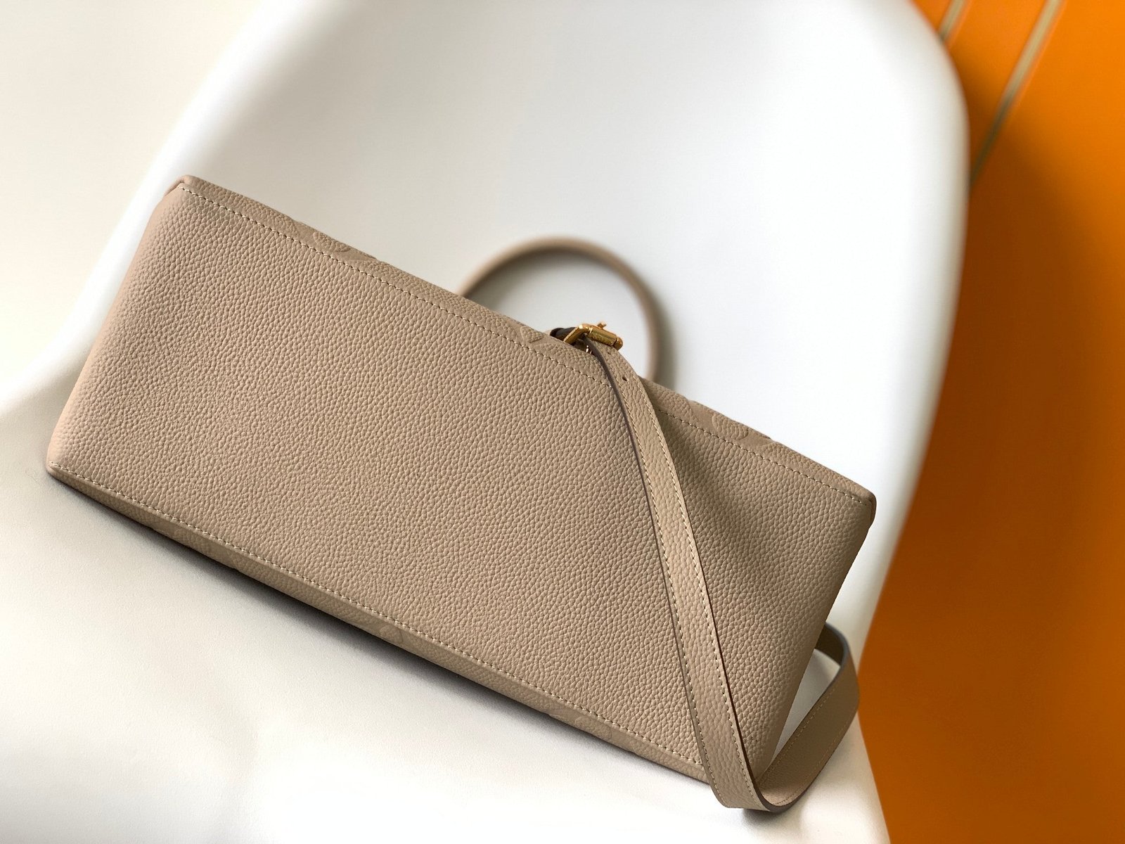 PETIT PALAIS PM MEDIUM SHOULDER BAG 29 IN BROWN EMBOSSED COWHIDE GOLD-TONE HARDWARE - Image 4