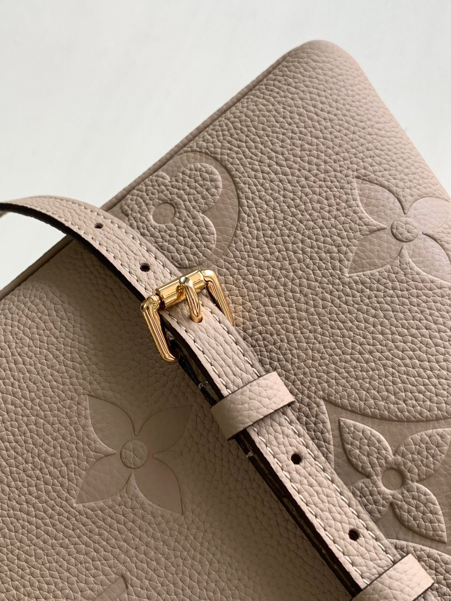 PETIT PALAIS PM MEDIUM SHOULDER BAG 29 IN BROWN EMBOSSED COWHIDE GOLD-TONE HARDWARE - Image 5