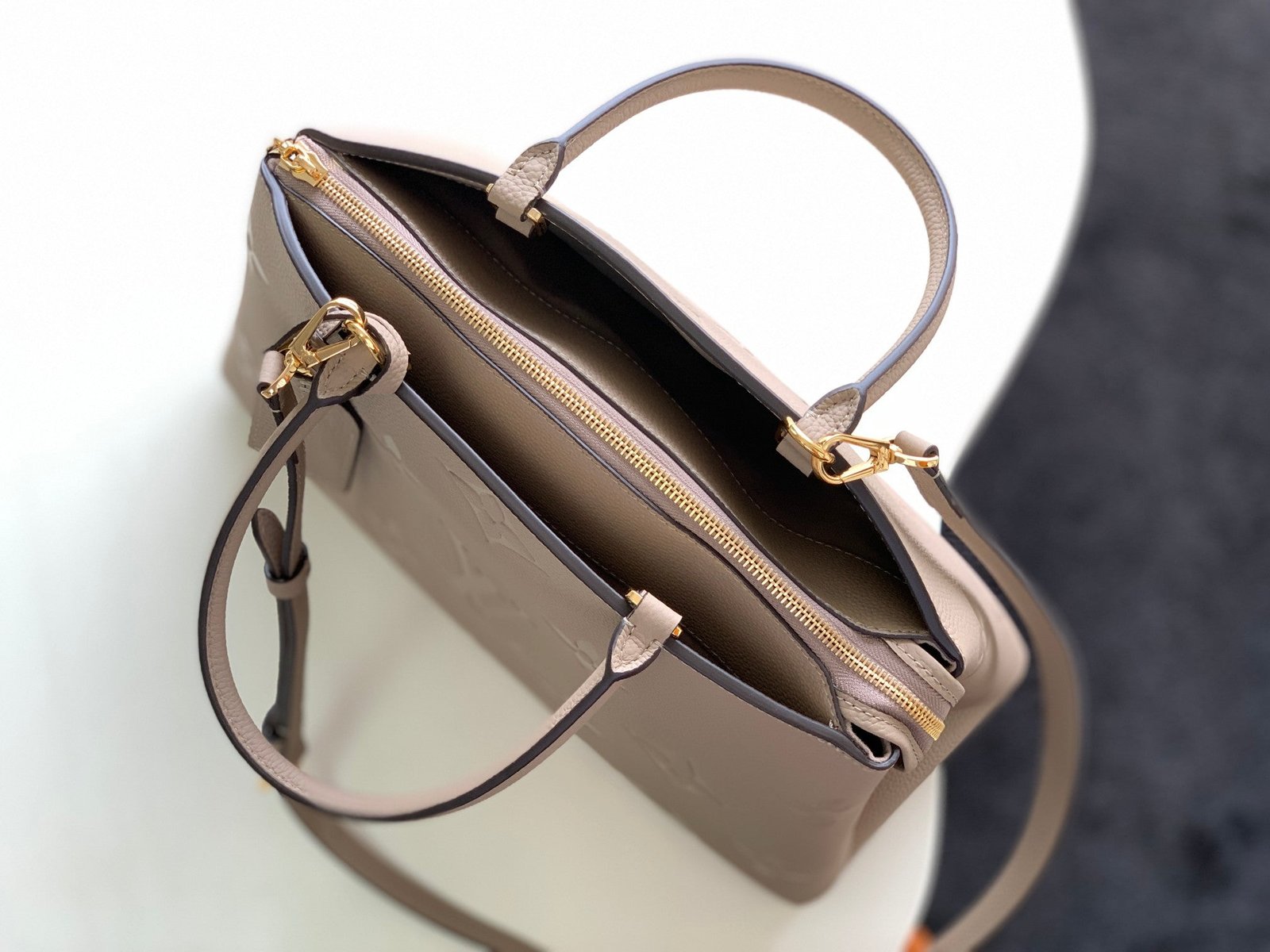 PETIT PALAIS PM MEDIUM SHOULDER BAG 29 IN BROWN EMBOSSED COWHIDE GOLD-TONE HARDWARE - Image 6