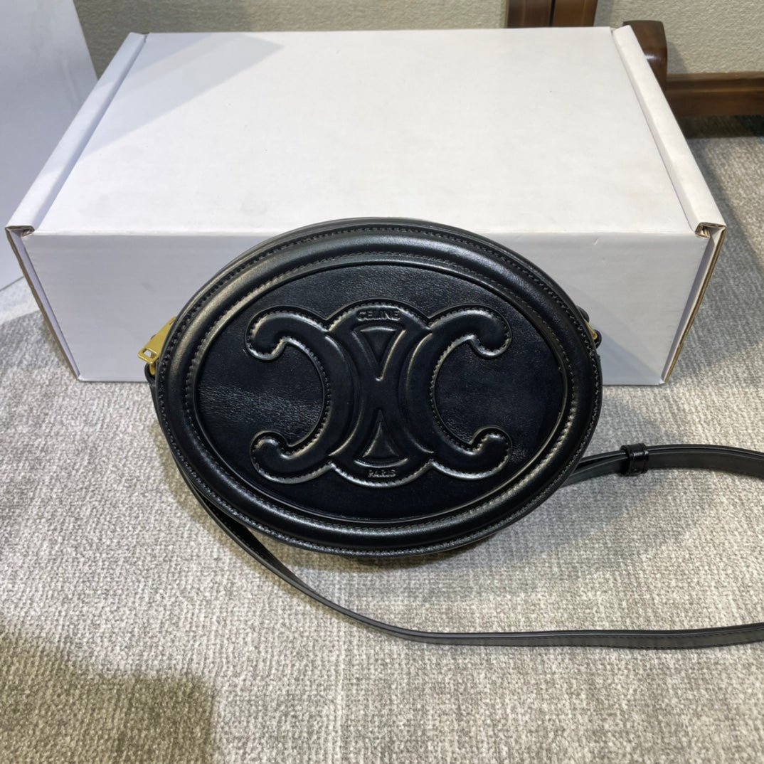 OVAL PURSE BAG 20 IN BLACK CALFSKIN - Image 4
