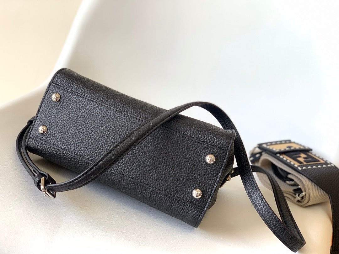 Peekaboo Mini Selleria Bag 23cm black leather shw with 220 hand-sewn stitches - Image 9