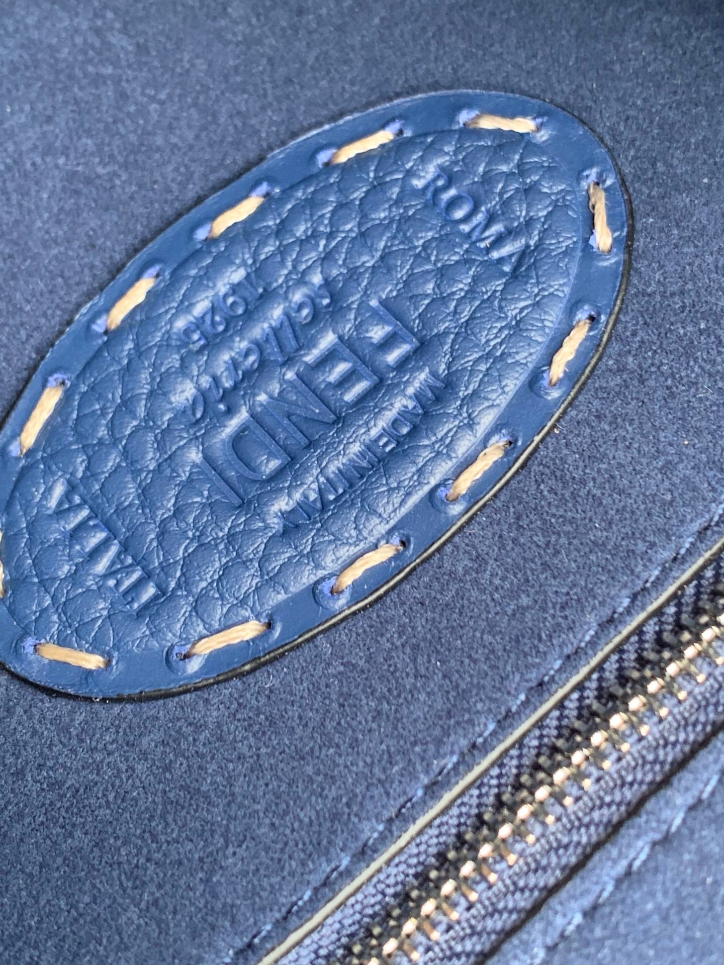 Peekaboo Mini Selleria Bag 23cm blue leather shw with 220 hand-sewn stitches - Image 3