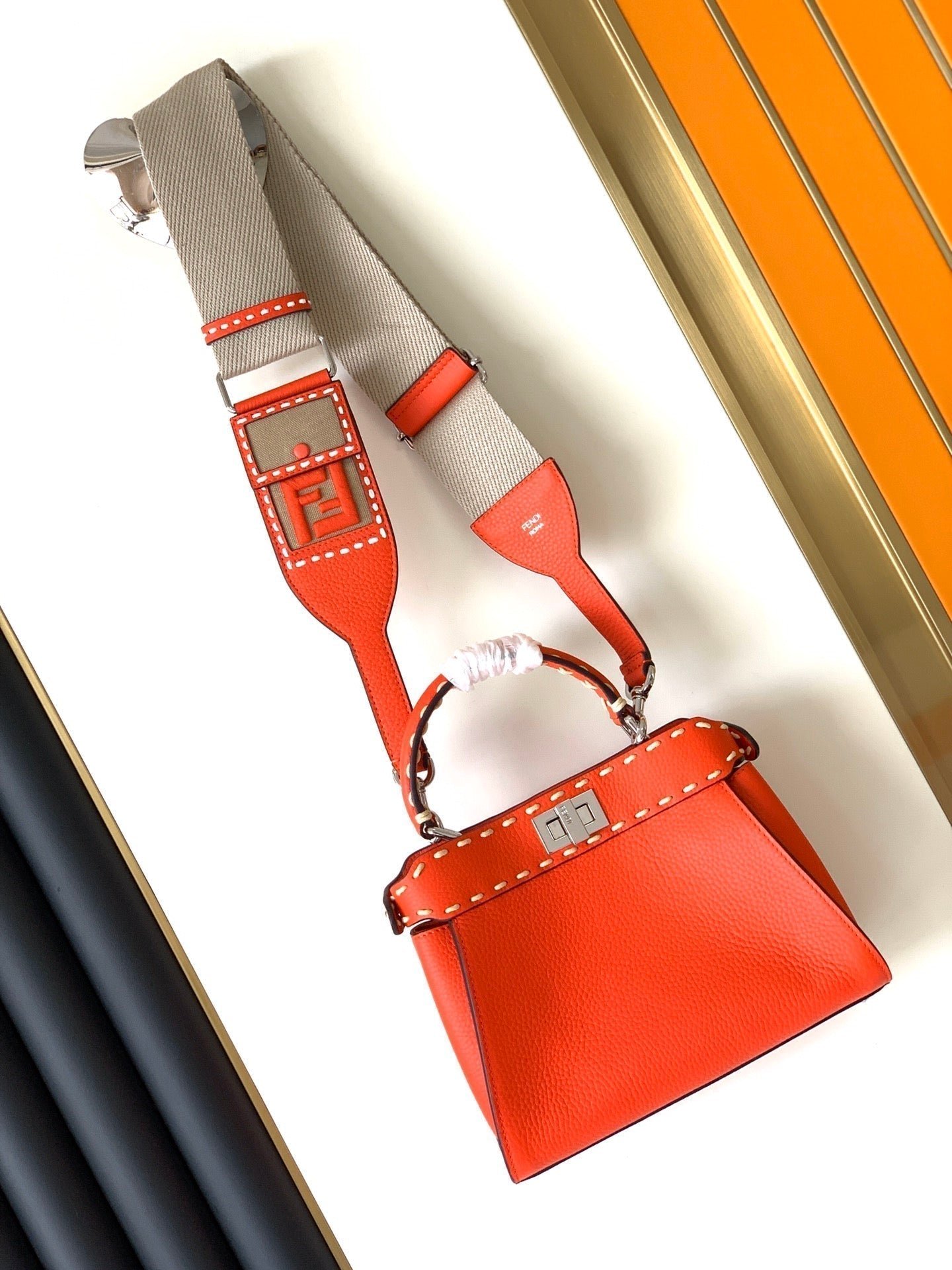 Peekaboo Mini Selleria Bag 23cm red leather shw with 220 hand-sewn stitches - Image 2