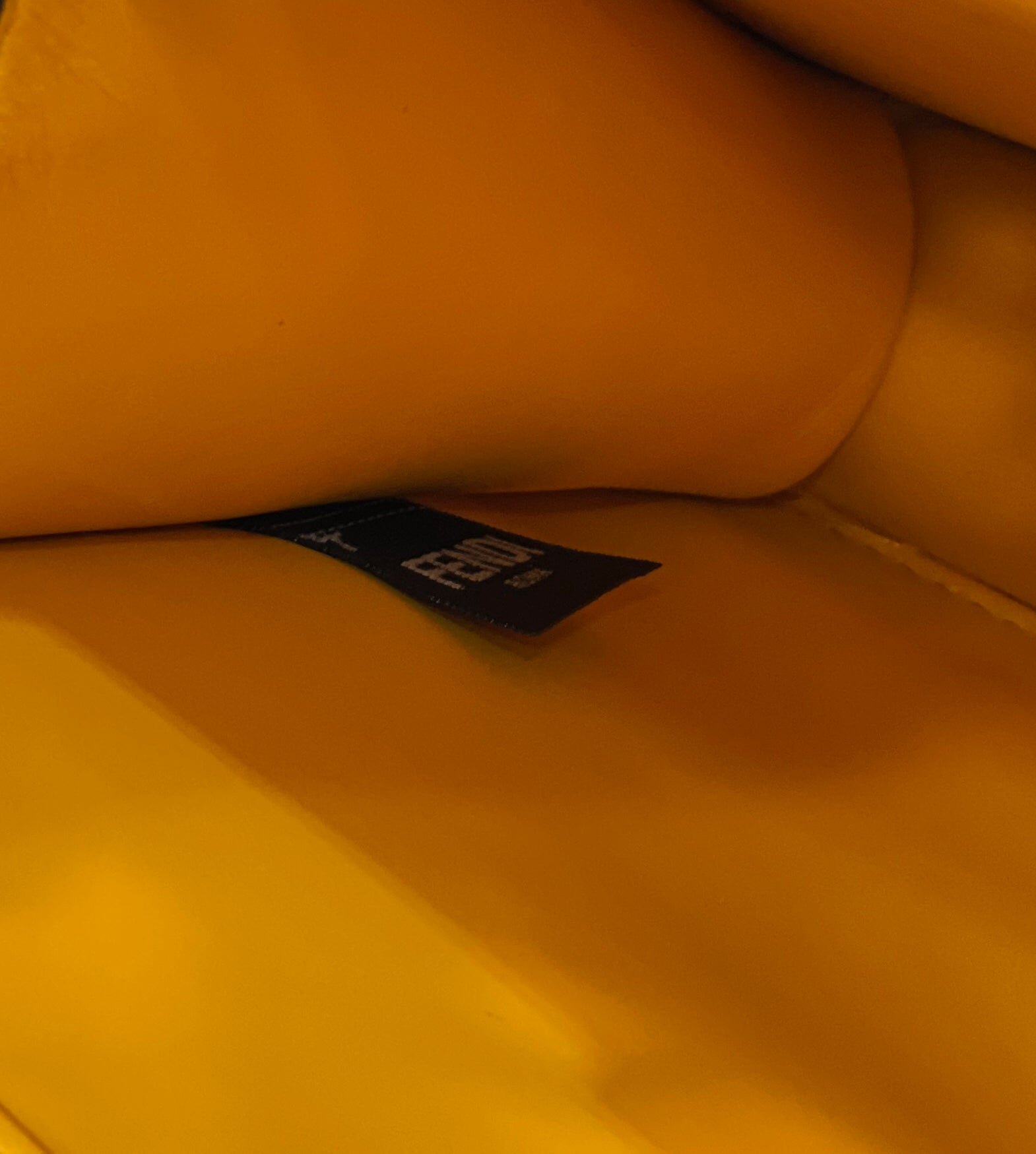 PEEKABOO ISEEU 33 IN ORANGE OMBRE SMOOTH CALFSKIN GOLD HARDWARE - Image 2