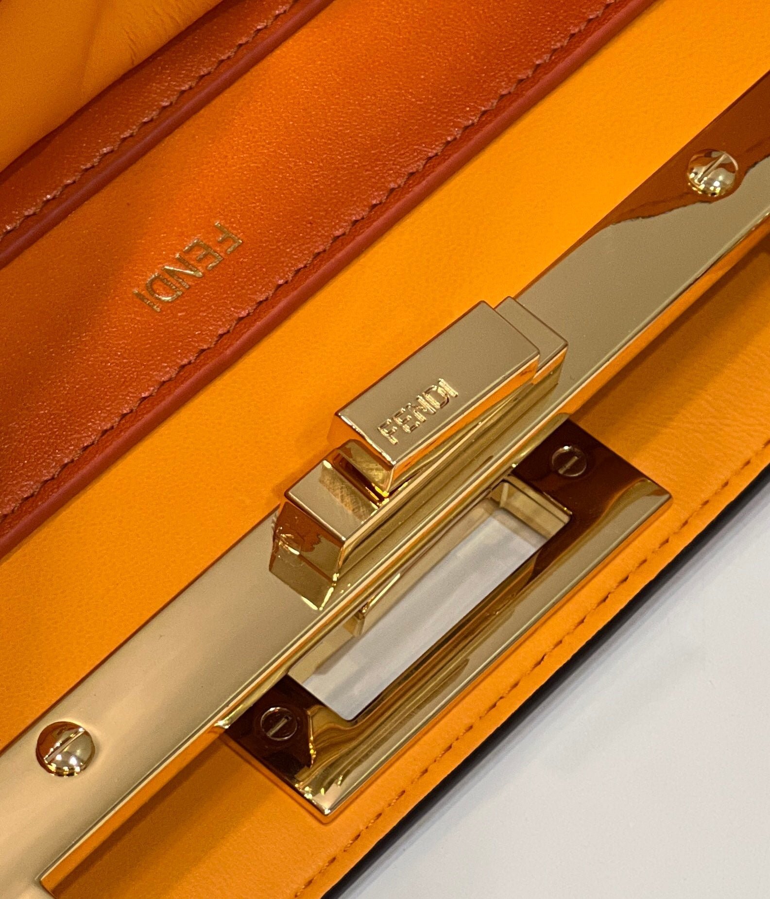 PEEKABOO ISEEU 33 IN ORANGE OMBRE SMOOTH CALFSKIN GOLD HARDWARE - Image 7