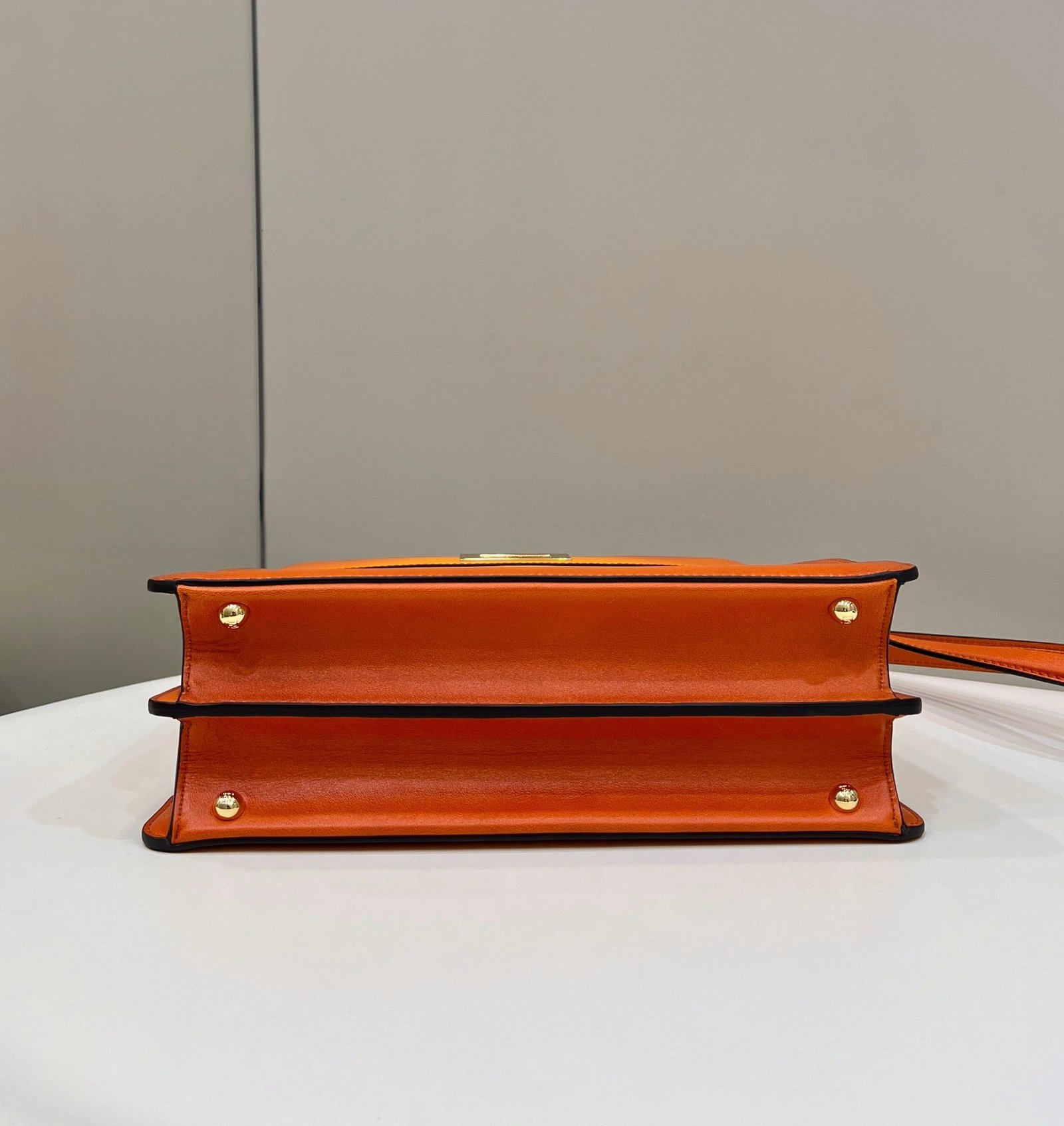PEEKABOO ISEEU 33 IN ORANGE OMBRE SMOOTH CALFSKIN GOLD HARDWARE - Image 9