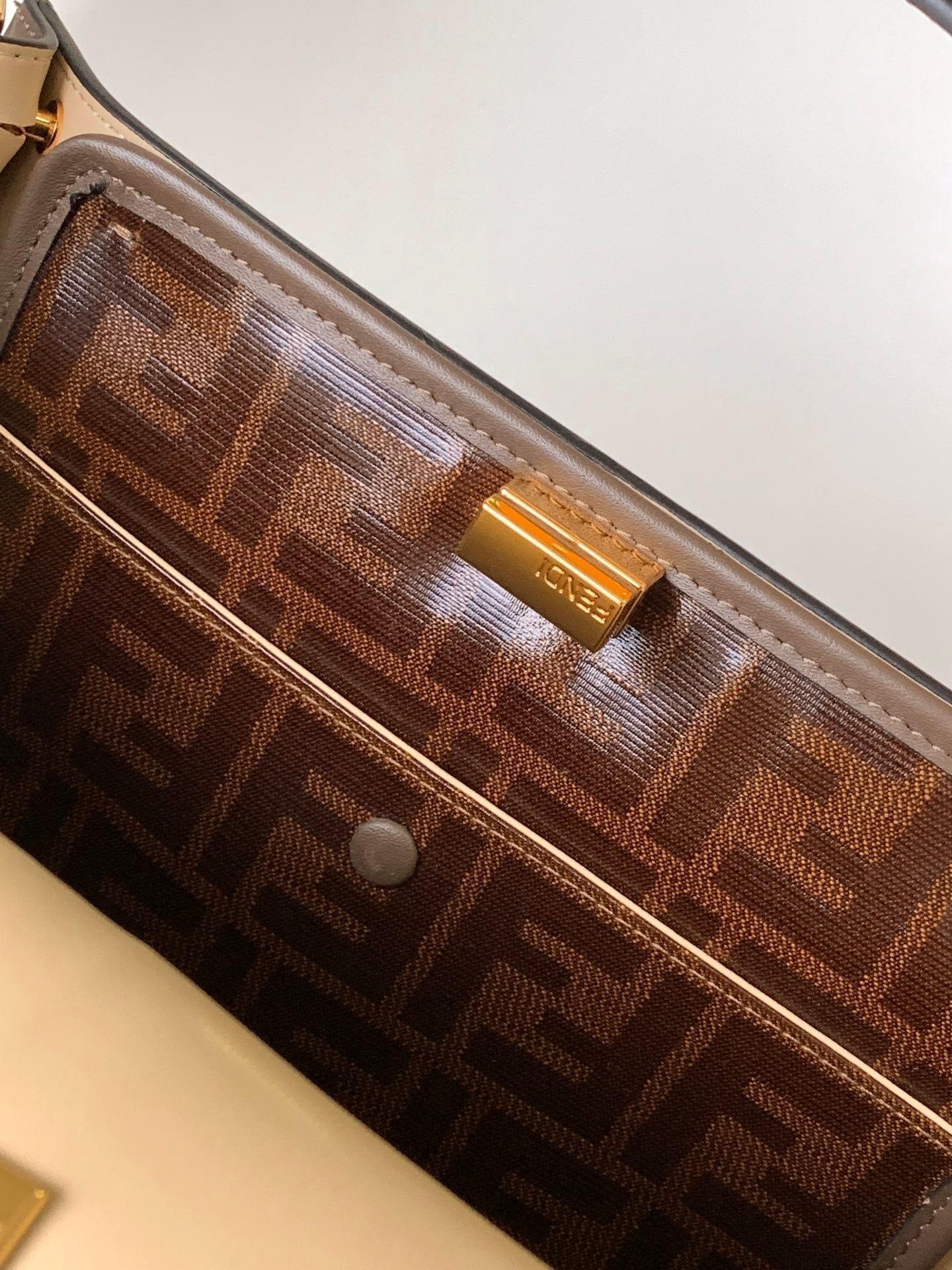 Peekaboo X-lite medium 30cm Bag brown lambskin gold hardware - Image 7