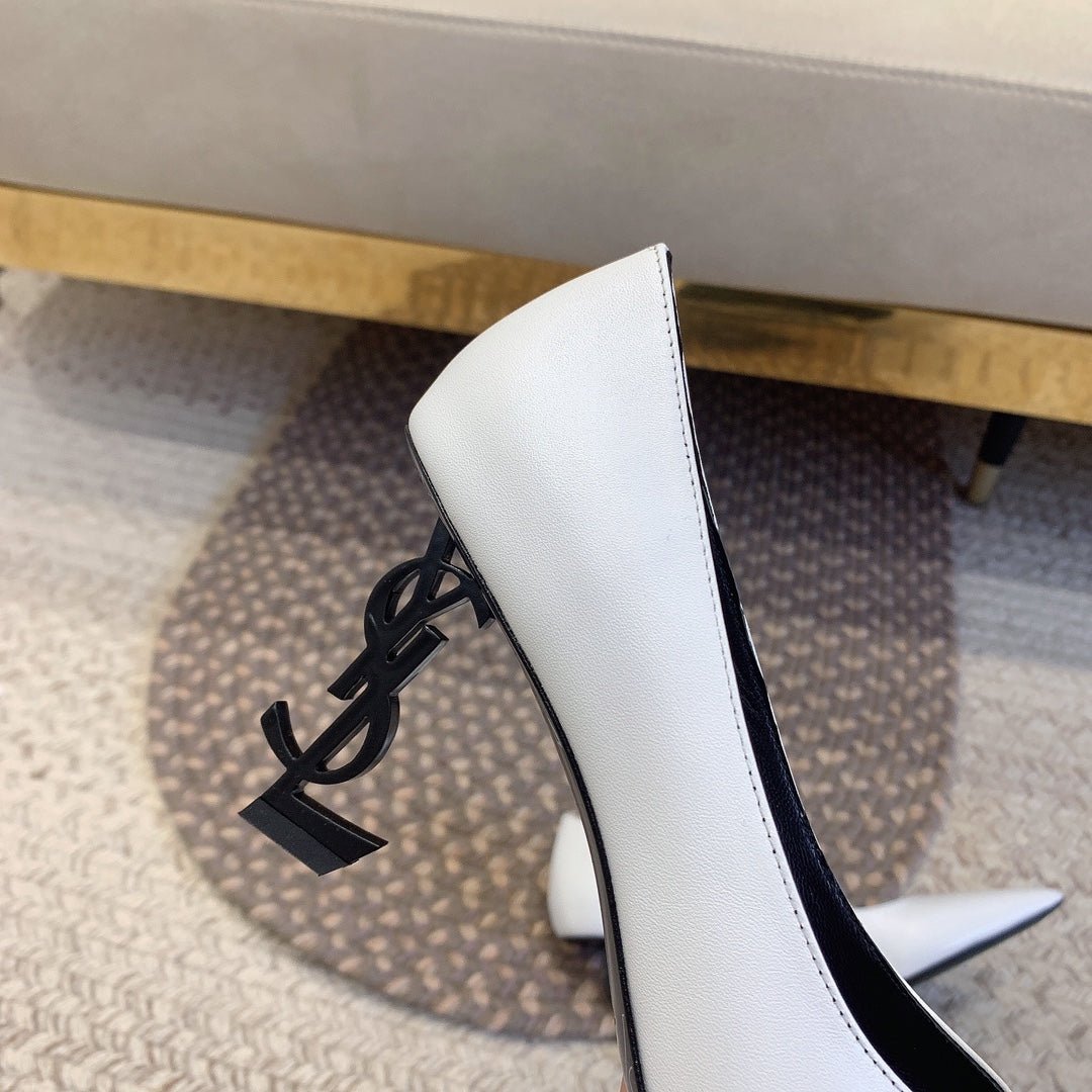 OPYUM BLACK HEEL PUMPS IN WHITE SMOOTH LAMBSKIN - Image 4