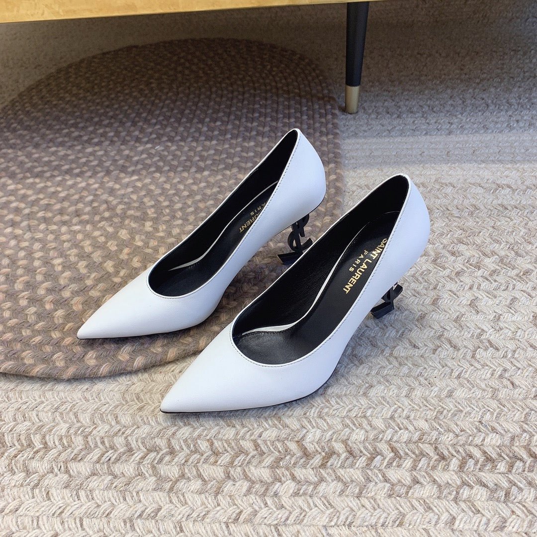 OPYUM BLACK HEEL PUMPS IN WHITE SMOOTH LAMBSKIN - Image 7
