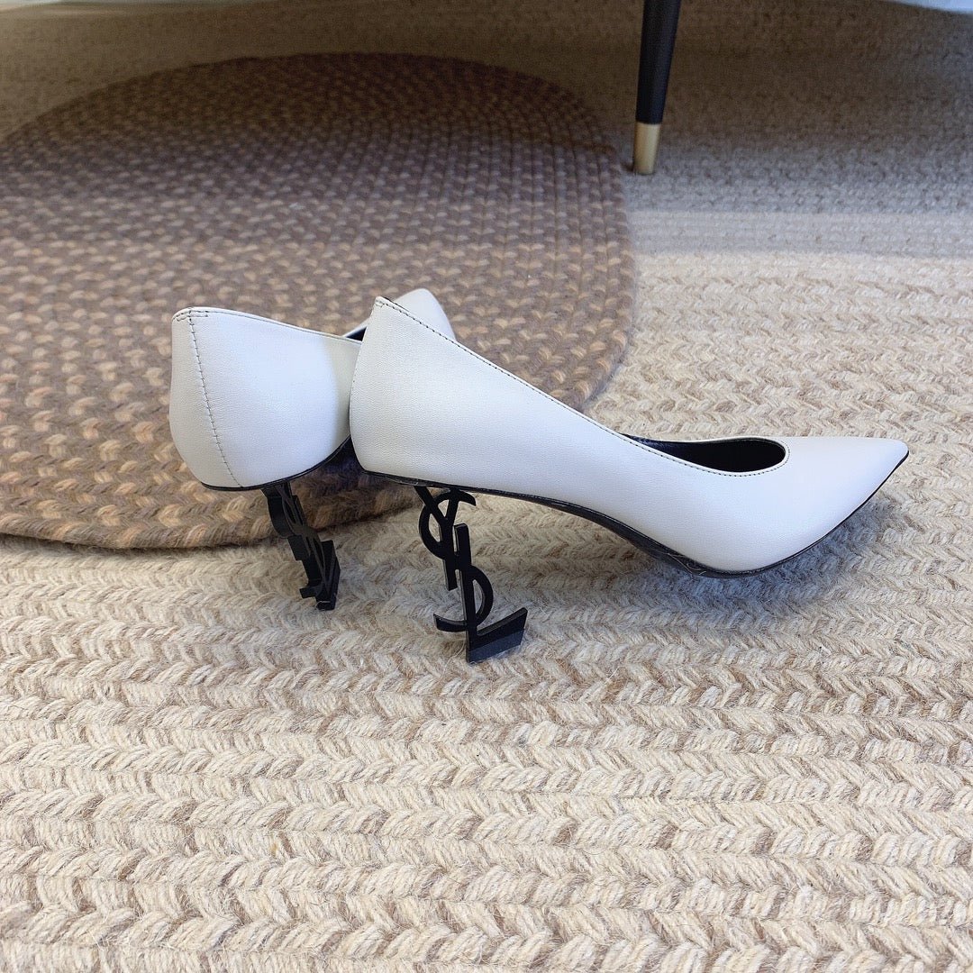 OPYUM BLACK HEEL PUMPS IN WHITE SMOOTH LAMBSKIN - Image 8