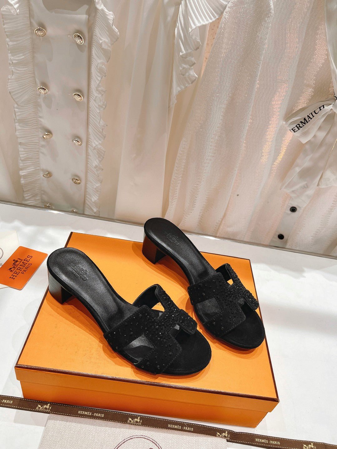 OASIS SANDALS LAMBSKIN ATTACH CRYSTAL-BLACK - Image 2