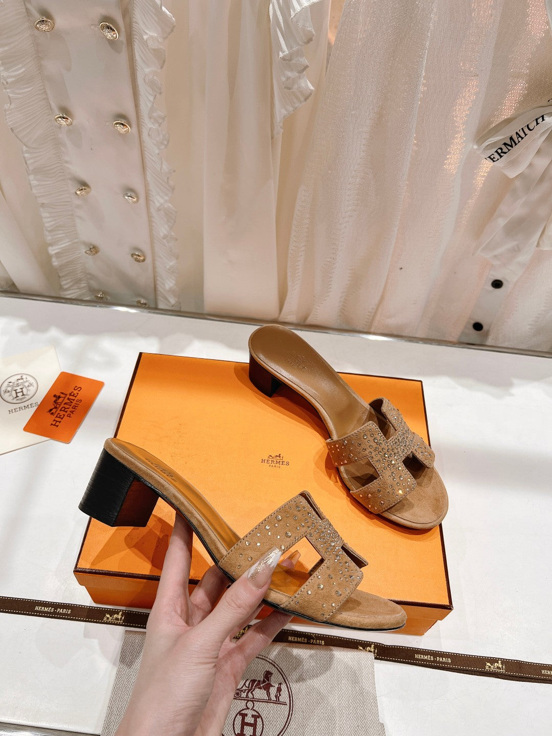 OASIS SANDALS CARAMEL LAMBSKIN ATTACH CRYSTAL - Image 7