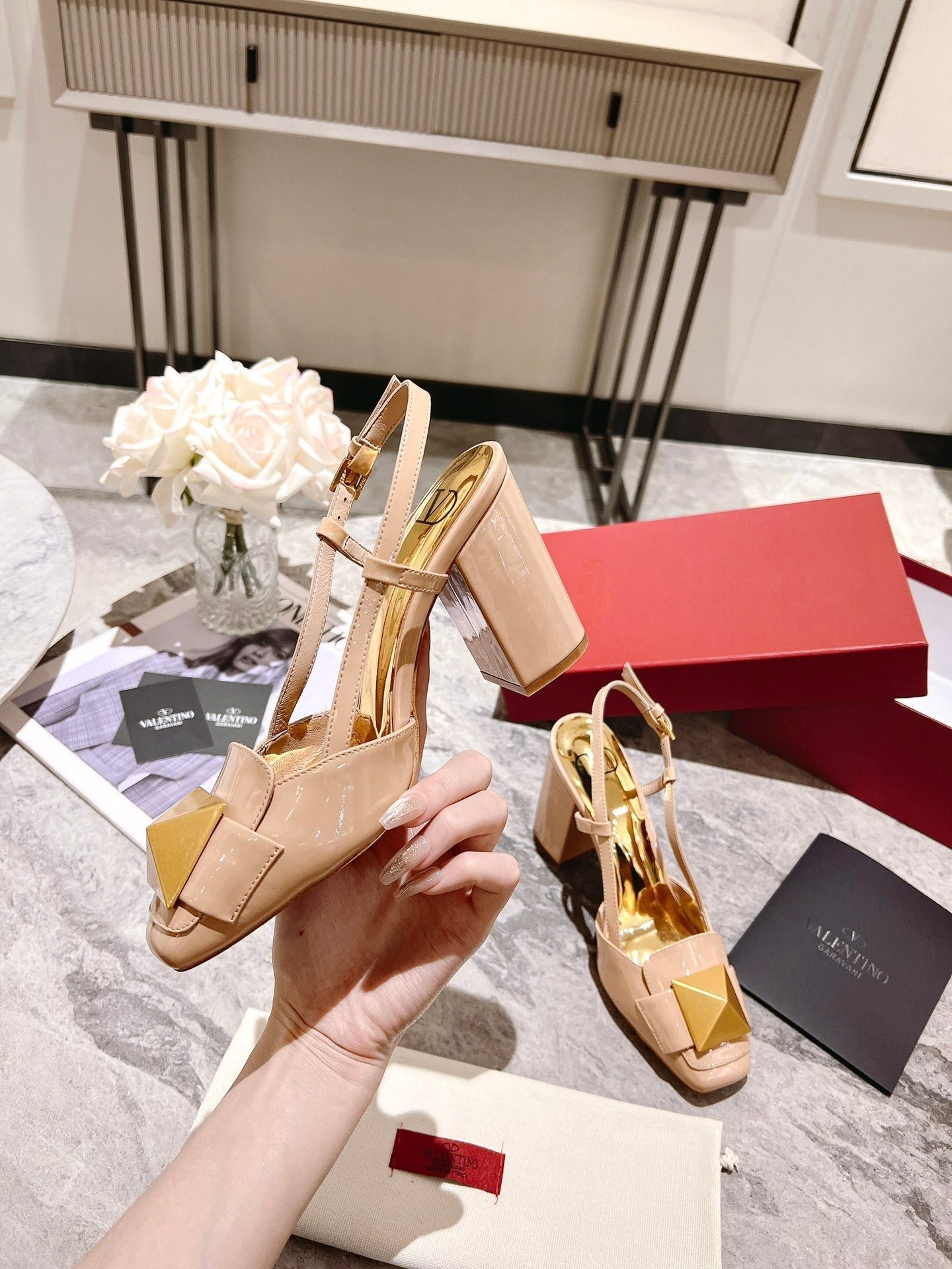 ONE STUD BEIGE TAN PATENT LEATHER LACE-UP HIGH HEELS 85 MM - Image 6