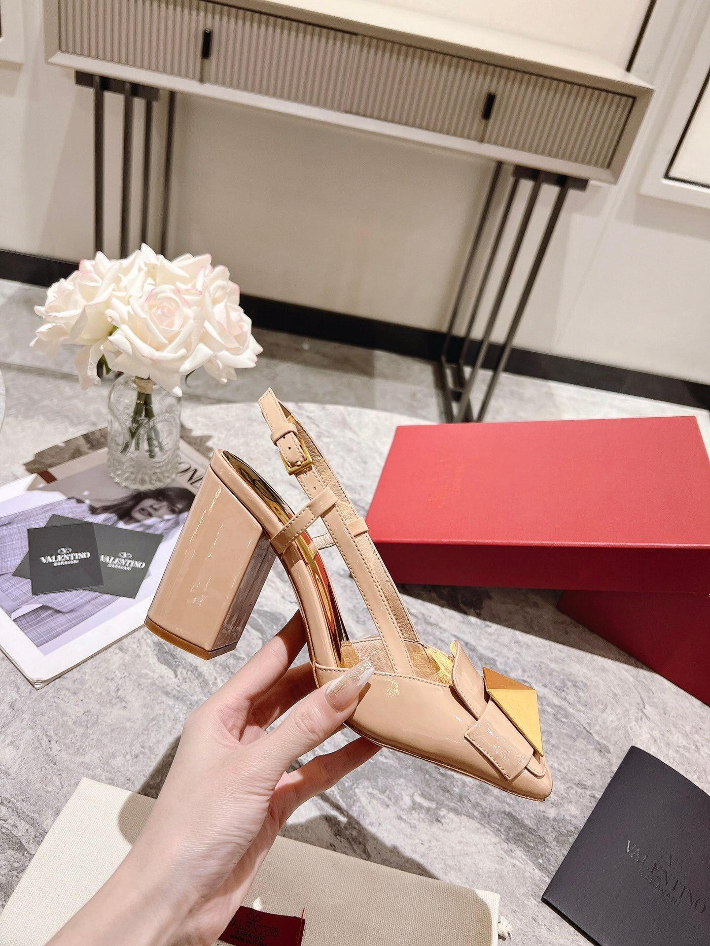 ONE STUD BEIGE TAN PATENT LEATHER LACE-UP HIGH HEELS 85 MM - Image 5