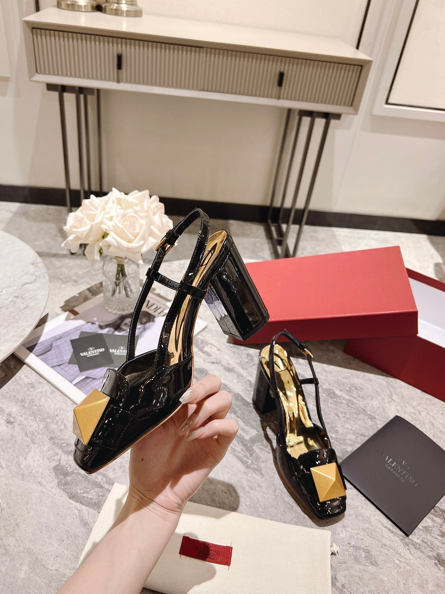 ONE STUD BLACK PATENT LEATHER LACE-UP HIGH HEELS 85 MM - Image 5