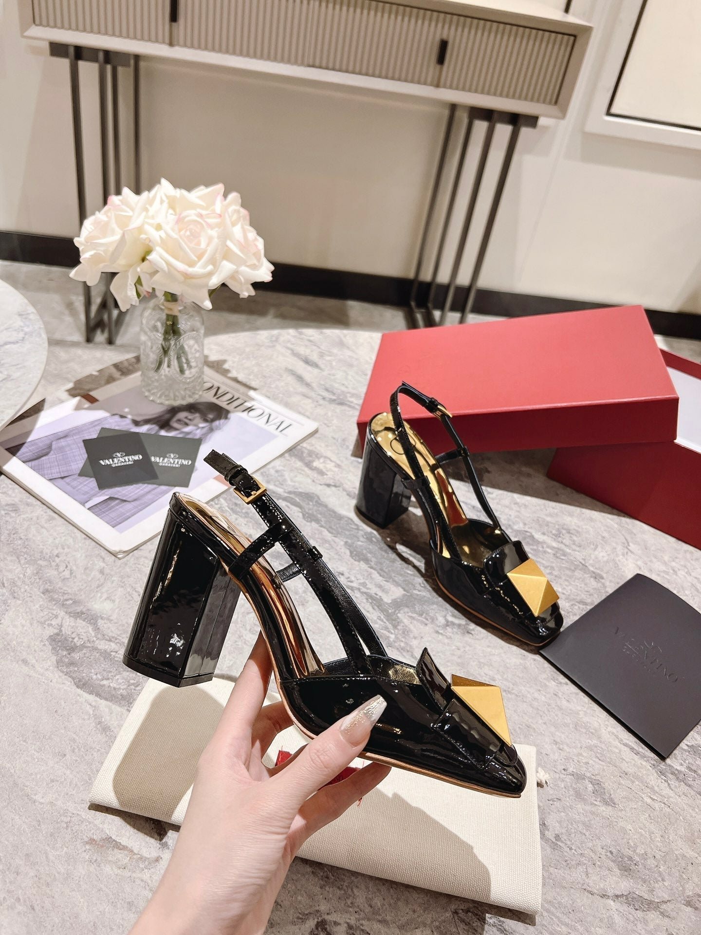 ONE STUD BLACK PATENT LEATHER LACE-UP HIGH HEELS 85 MM - Image 4
