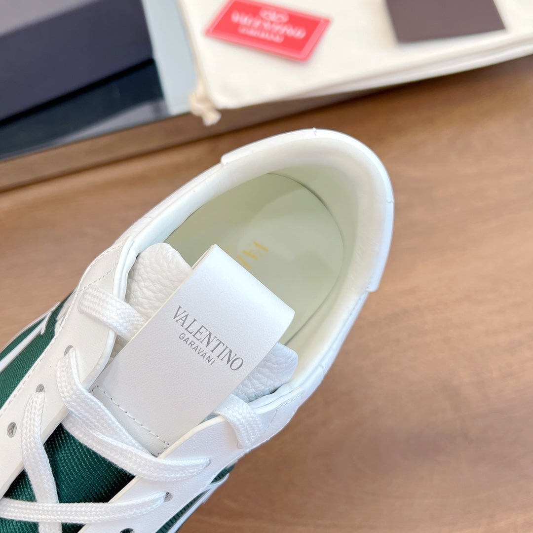 VL7N LOW-TOP WHITE CALFSKIN AND PINE GREEN FABRIC SNEAKER WITH BANDS - Image 8