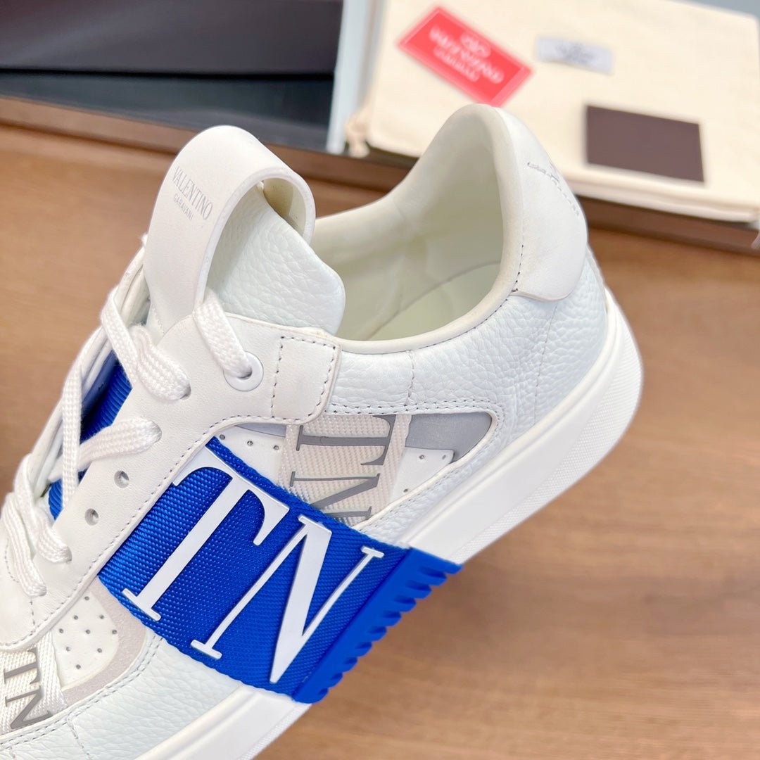 VL7N LOW-TOP WHITE CALFSKIN AND COBALT BLUE FABRIC SNEAKER WITH BANDS - Image 8