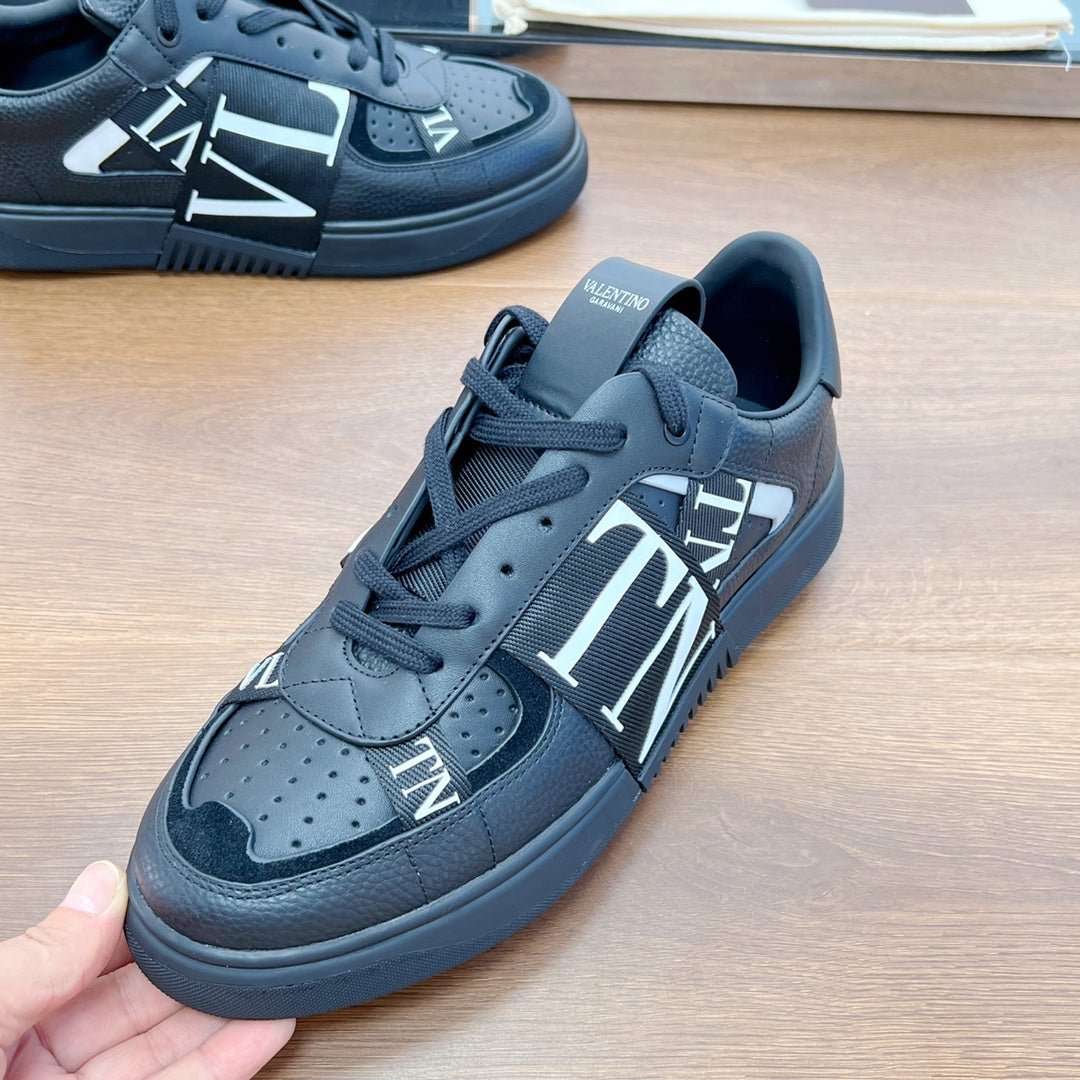 VL7N LOW-TOP BLACK CALFSKIN AND FABRIC SNEAKER WITH BANDS - Image 3