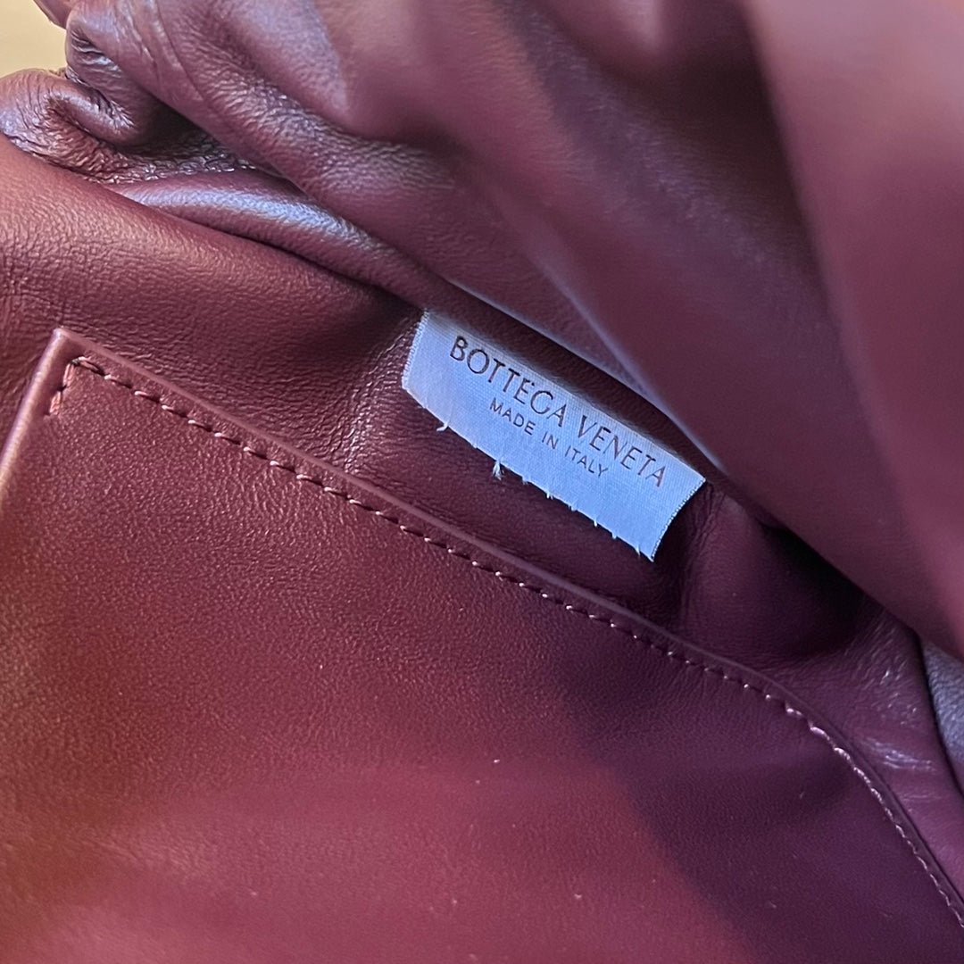 PAD PUFFER BAG 29 IN PLUM PURPLE COWHIDE LEATHER - Image 7
