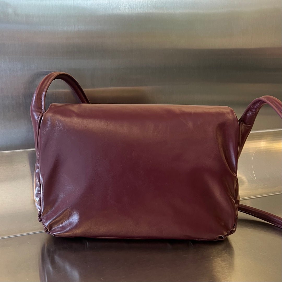 PAD PUFFER BAG 29 IN PLUM PURPLE COWHIDE LEATHER - Image 3