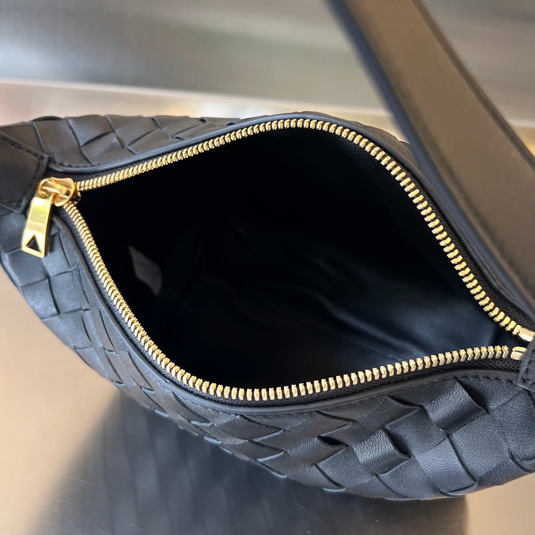 WALLACE 22 BAG IN BLACK CALFSKIN - Image 6