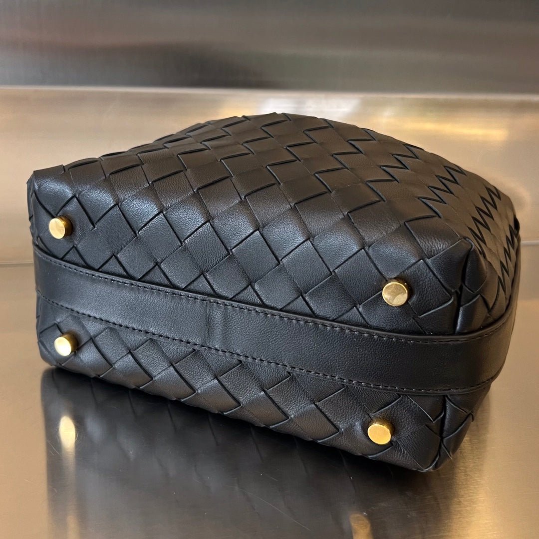 WALLACE 22 BAG IN BLACK CALFSKIN - Image 8