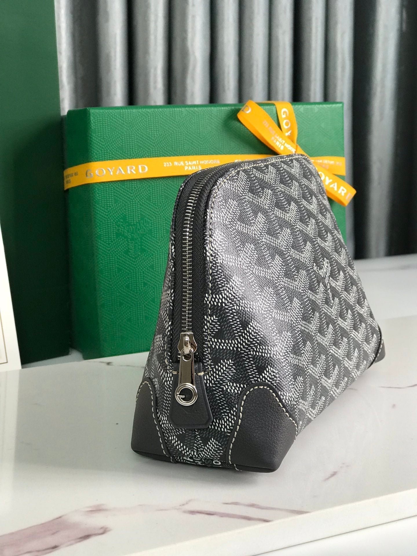 VENDÔME COSMETIC POUCH 17 IN GREY BLACK GOYARDINE CANVAS AND CALFSKIN TRIM - Image 9