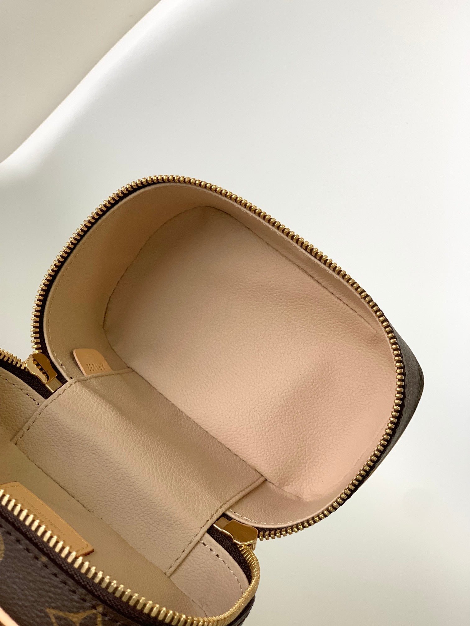 NICE NANO 14 TOILETRY POUCH - Image 6