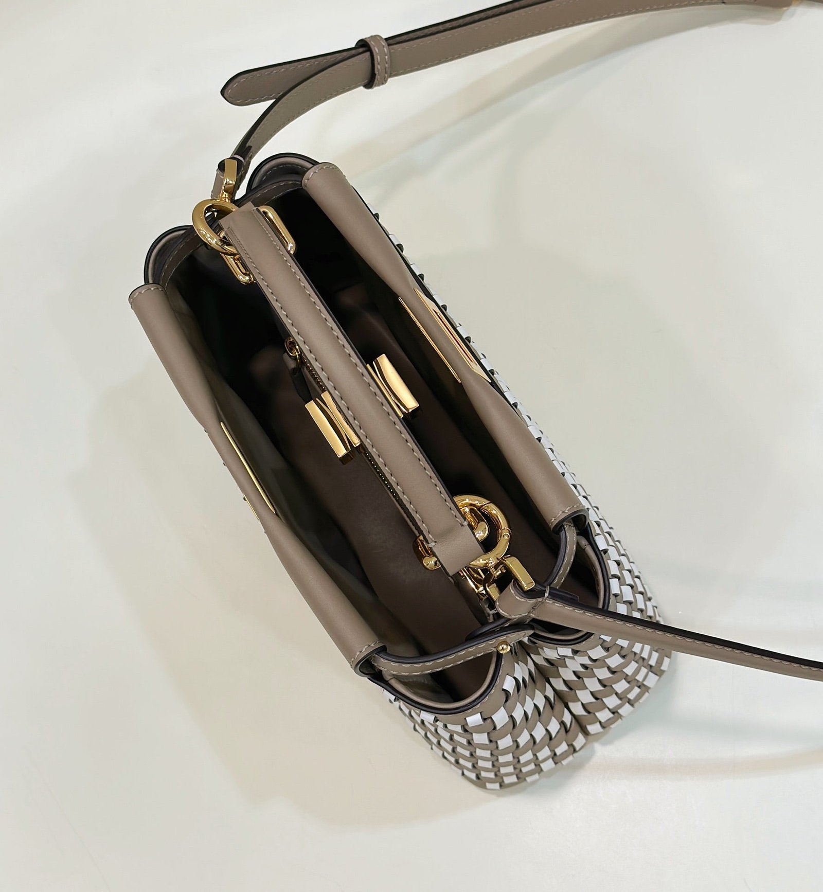 PEEKABOO 24 IN WHITE MIX BROWN INTERLACED CALFSKIN GOLD HARDWARE - Image 2