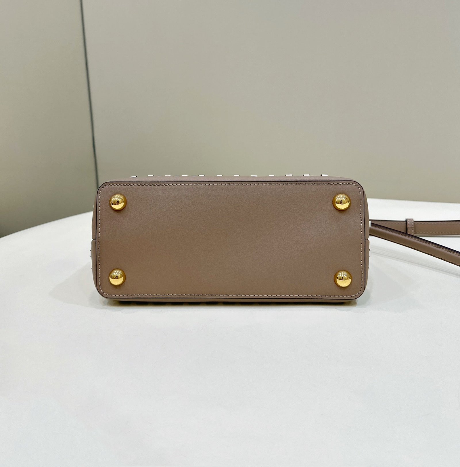 PEEKABOO 24 IN WHITE MIX BROWN INTERLACED CALFSKIN GOLD HARDWARE - Image 5