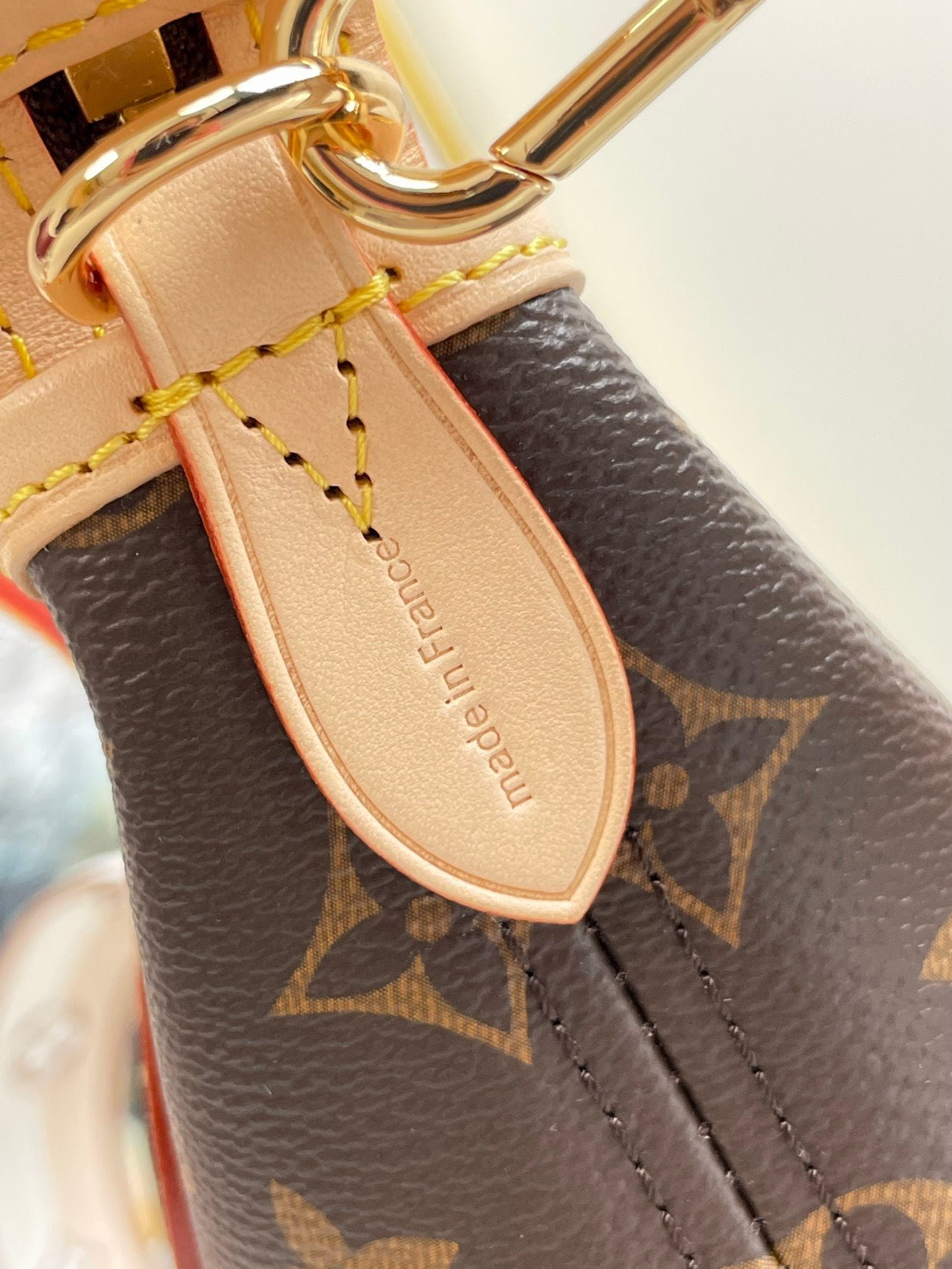 NEVERFULL BB 24 BROWN MONOGRAM CANVAS AND LEATHER TRIM GOLD HARDWARE - Image 2
