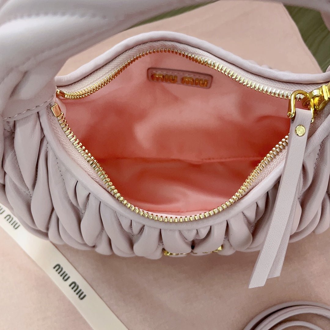 WANDER MATELASSÉ NAPPA HOBO BAG 23 IN PASTEL PINK LAMBSKIN - Image 7