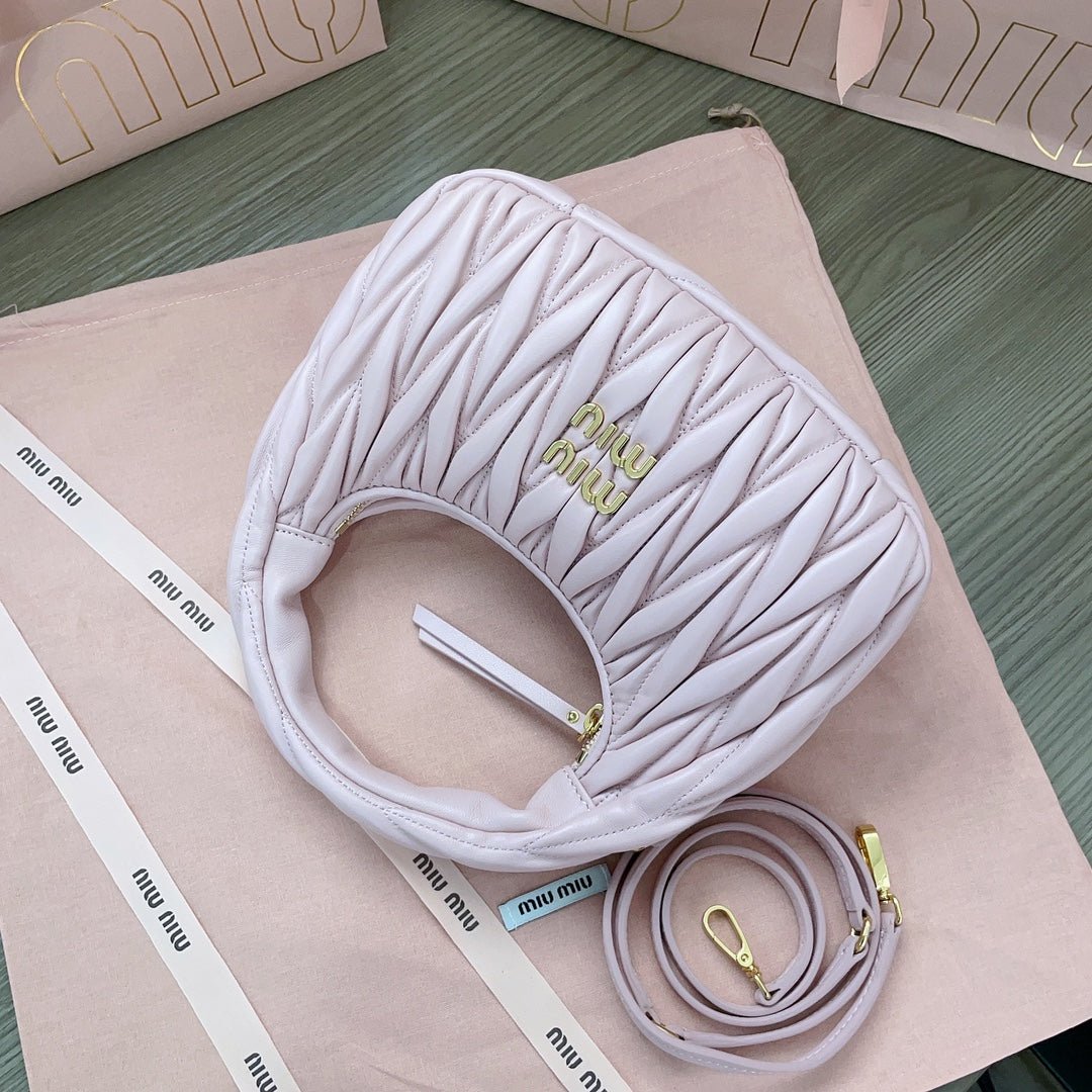 WANDER MATELASSÉ NAPPA HOBO BAG 23 IN PASTEL PINK LAMBSKIN - Image 8