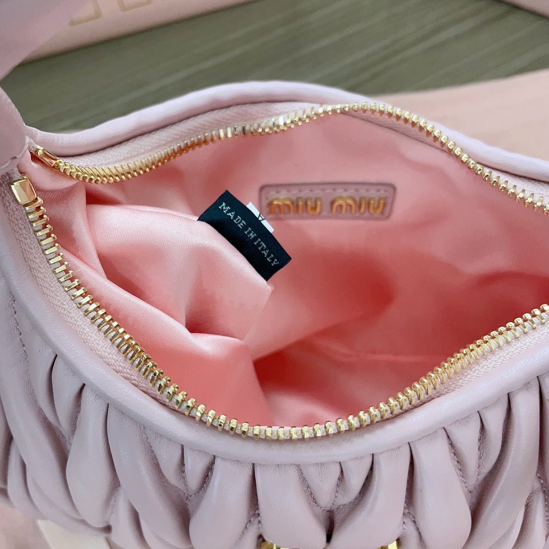 WANDER MATELASSÉ NAPPA HOBO BAG 23 IN PASTEL PINK LAMBSKIN - Image 9