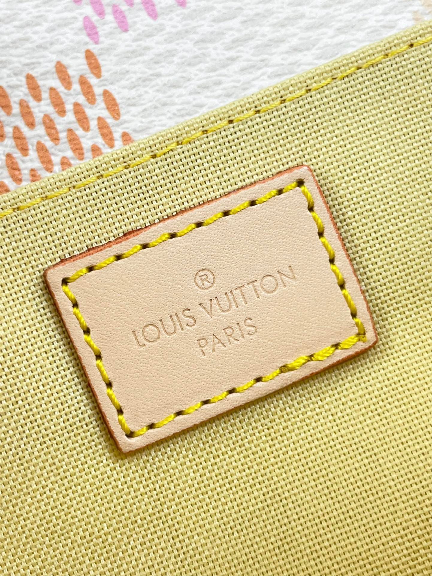 POCHETTE MÉTIS EAST WEST 21 IN PEACH DAMIER GIANT CANVAS GOLD HARDWARE - Image 3