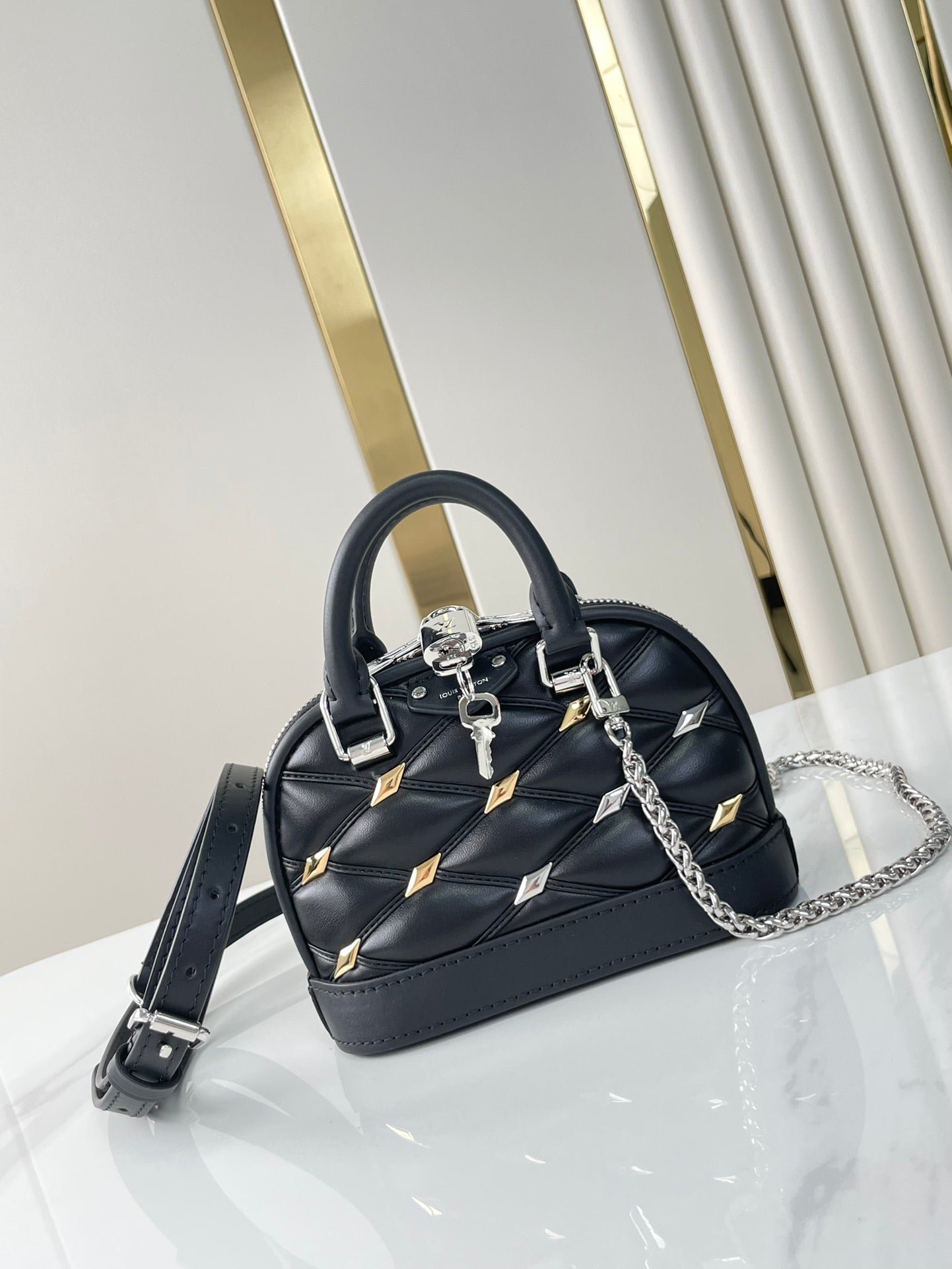 NANO ALMA 18 IN BLACK QUILTED LAMBSKIN GOLD AND SILVER HARDWARE - Image 7