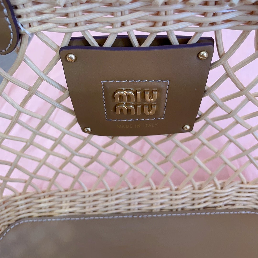 WOVEN HOLLOW BAG 24 IN BEIGE RATTAN AND BROWN CALFSKIN TRIM - Image 2